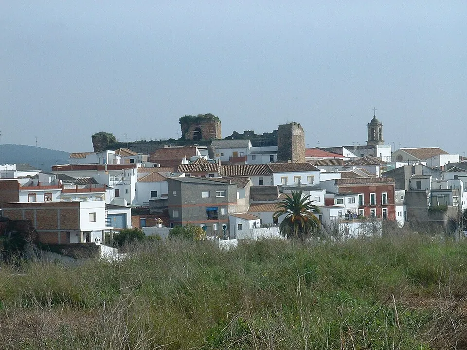 Hornachuelos, at the foot of the mountains.