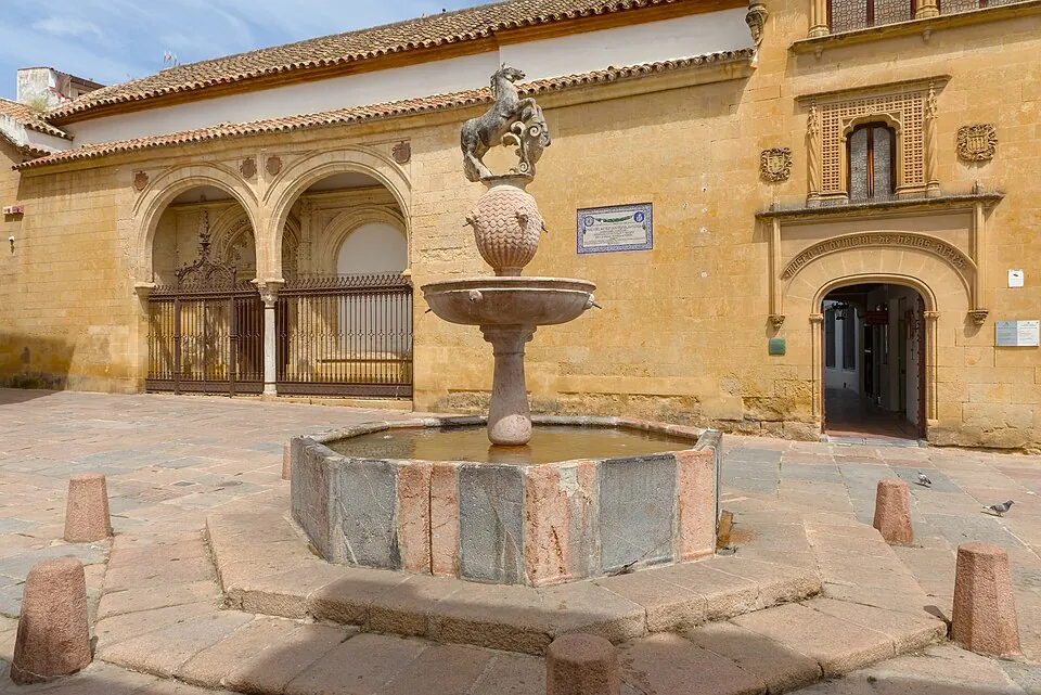 The Plaza del Potro, a festival setting.